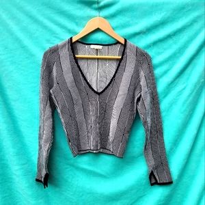 NEW Silence + Noise black & white long sleeve v- neck knit size M